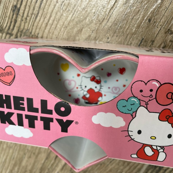 Hello Kitty Heart Valentine’s Day Ceramic Ramekins NEW Baking - Picture 4 of 5